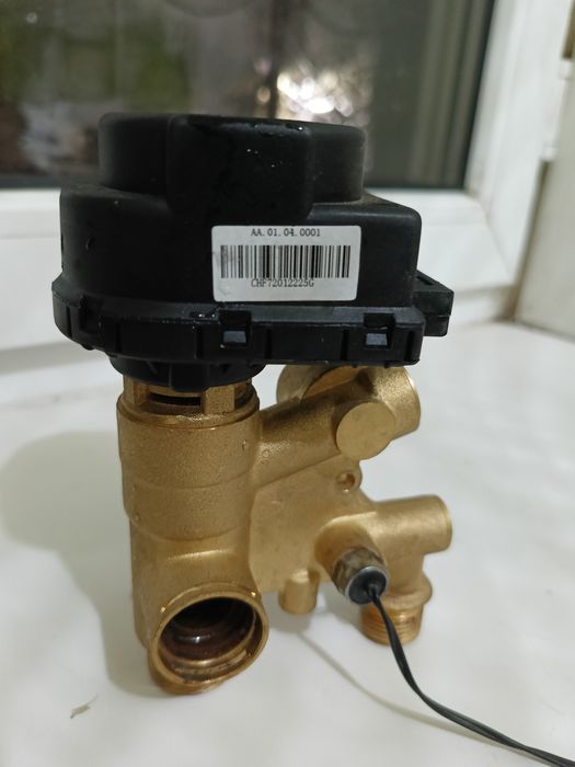 Продам запчасти на настенный котел