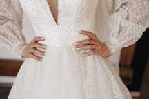 Vand Rochie Mireasa