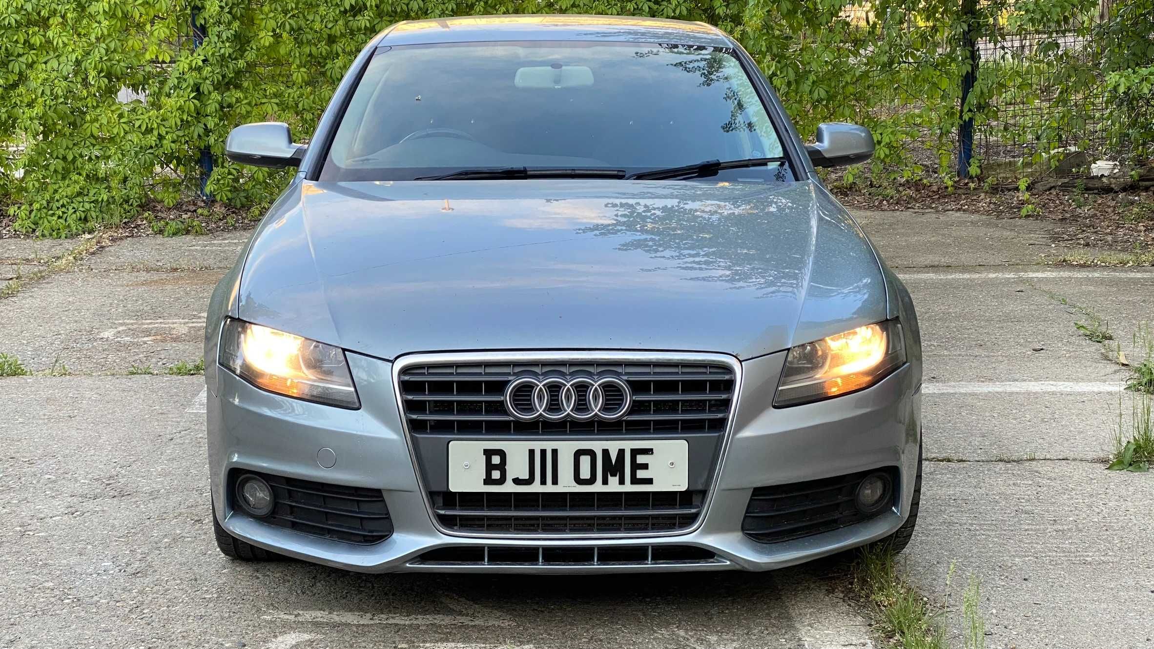 Dezmembrez/Dezmembrari Audi A4 B8 2.0Tdi CAGA 143cp LY7G 2011 AUTOMATA