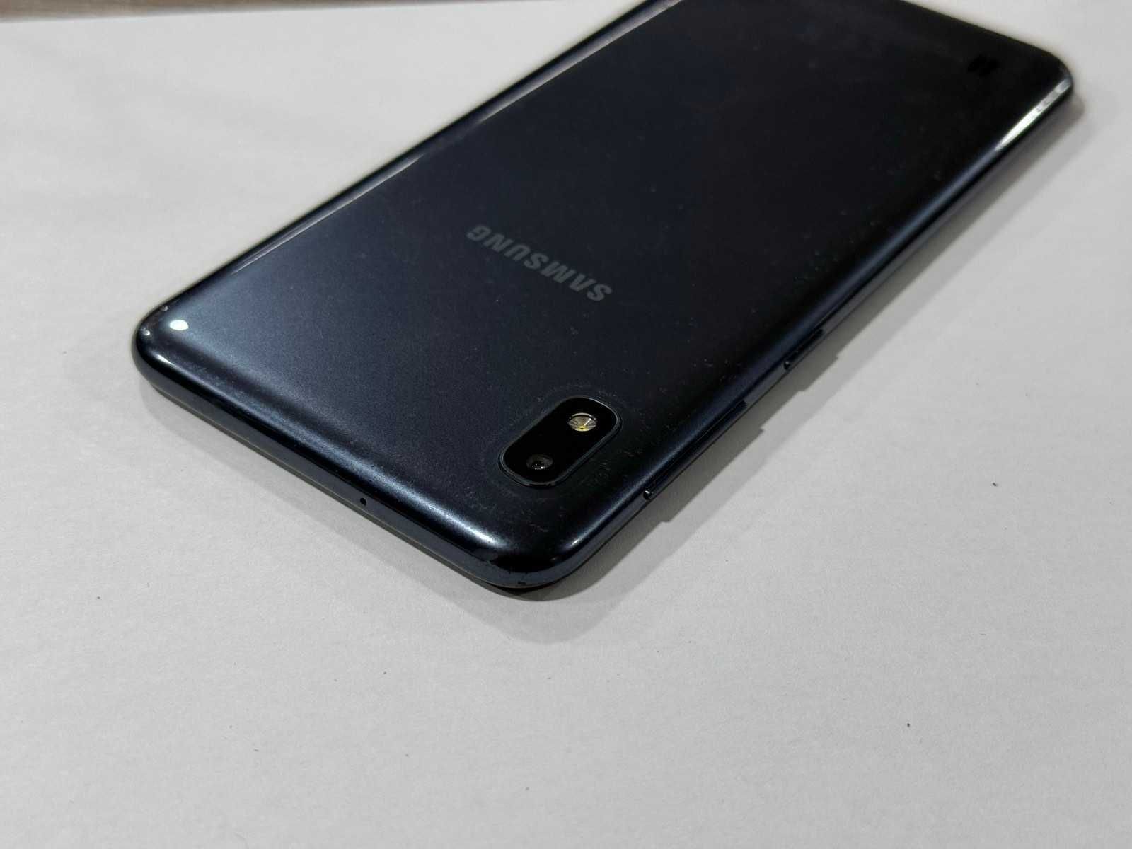 Продавам Samsung A10
