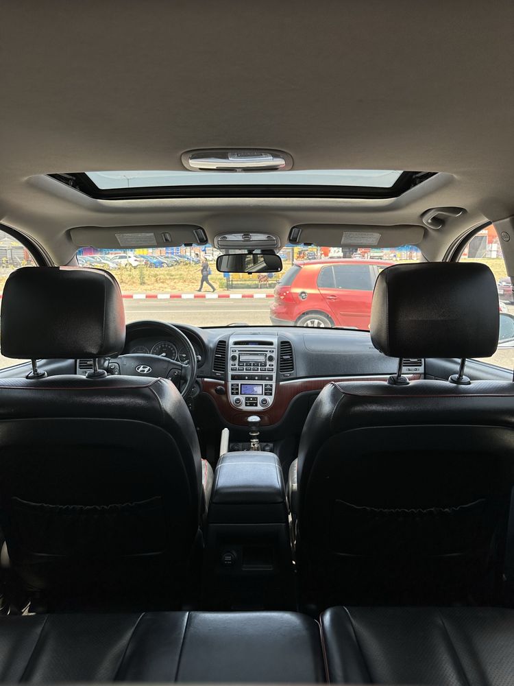 Inchiriez Hyunday Santa FE 7 locuri Inchiriez Rent a Car