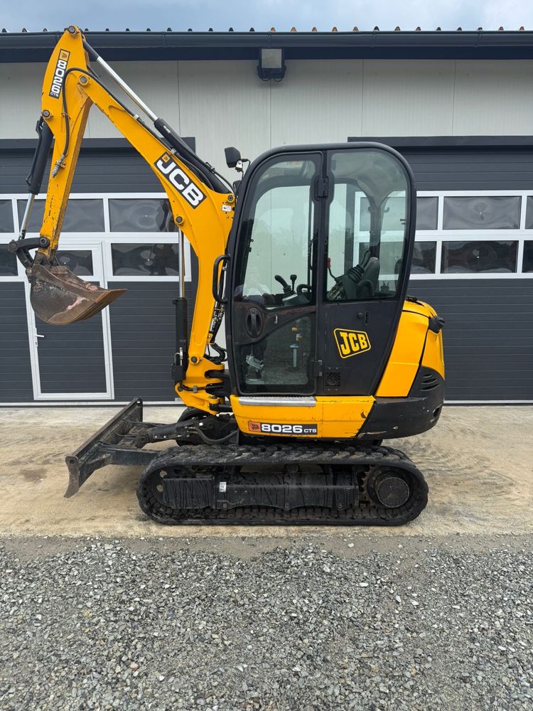 Miniescavator jcb 2,8 tone  Posibilitate Rate