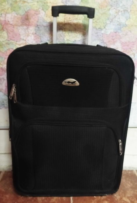 Куфар с дръжка на колела GRAND