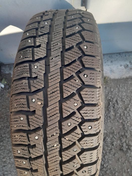 Продам резину15 недорого