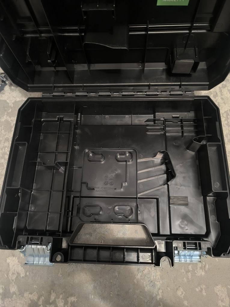 Кейс Tstack Dewalt