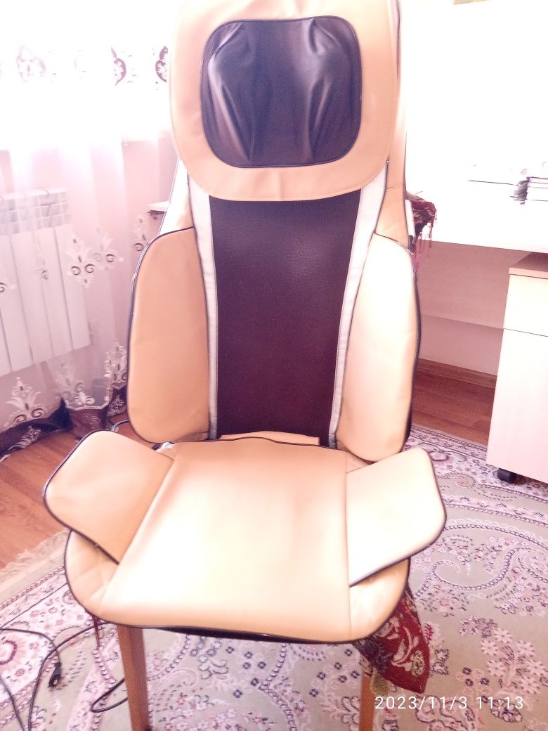 Вибромассажное кресло Askardo
