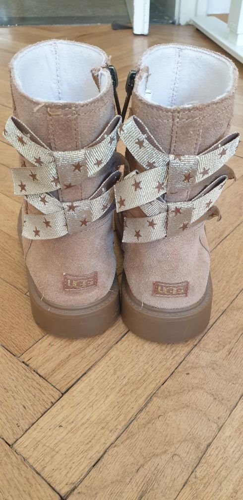 Детски велурени ботуши за момиче, марка UGG, 31 номер