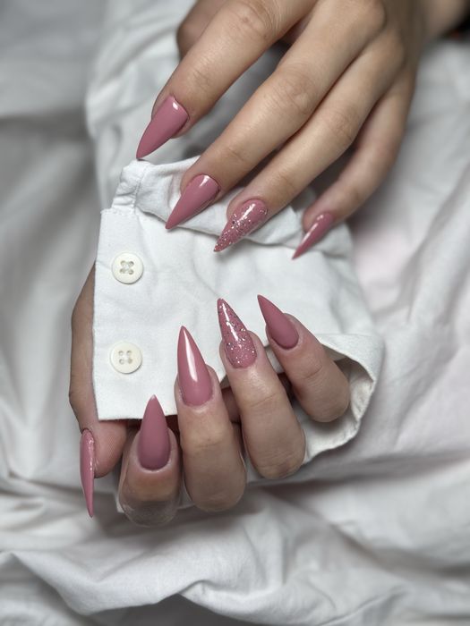 Unghiute cu gel Vitan