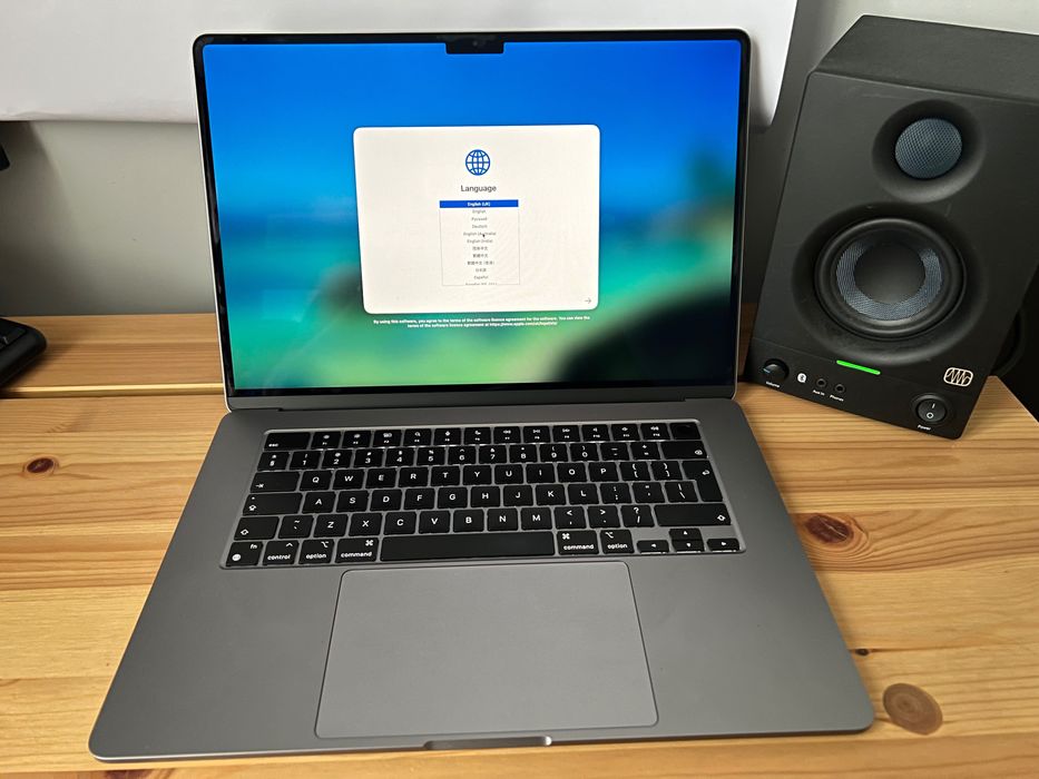 MacBook Air 15" M3 • 16GB RAM •256GB• Гаранция от Технополис (01.2025)