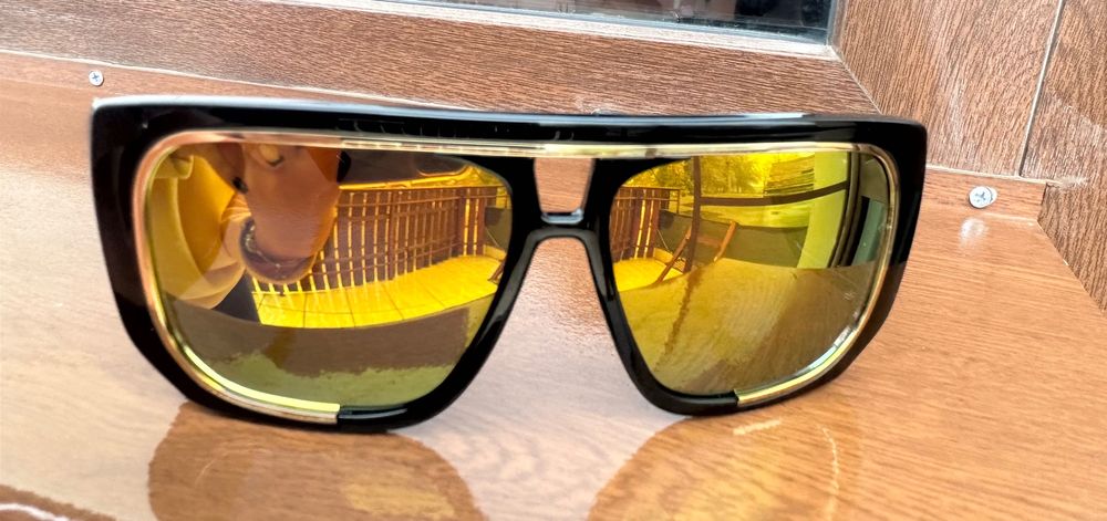 НОВИ слънчеви очила Moschino