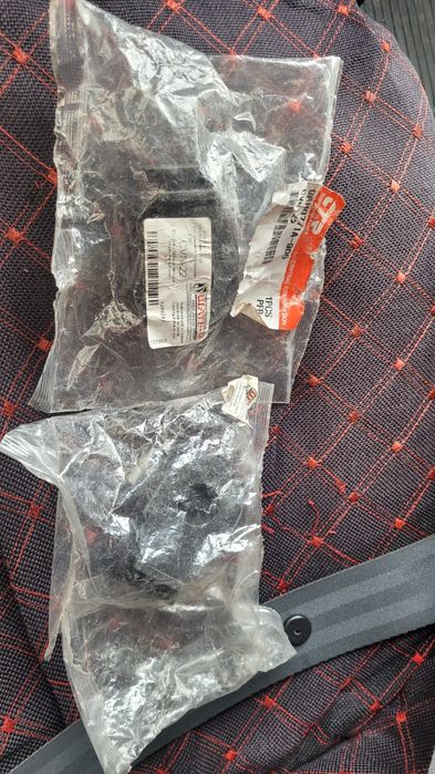 Продам втулки стабилизатора на Ниссан - Кашкай 2007г.в   новые в упако