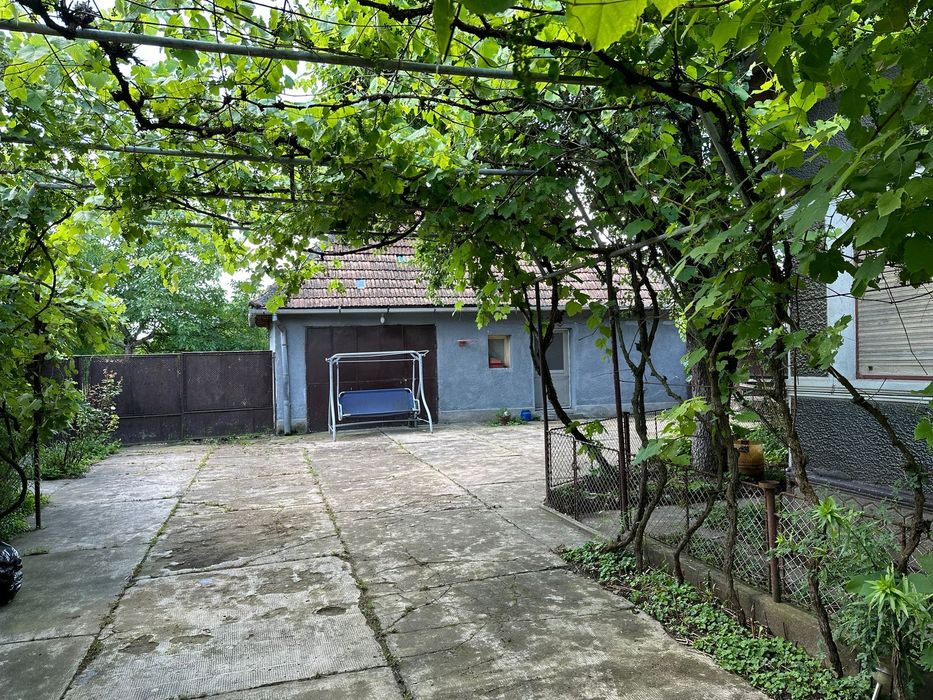Casă de vânzare în Ineu, județul Arad