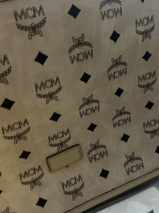 Geantă MCM autentică, cu etichete