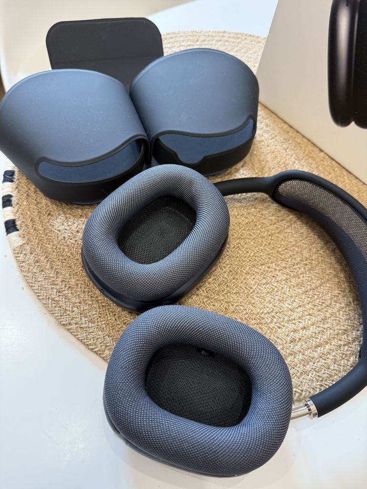 Casti Airpods max cu smart case