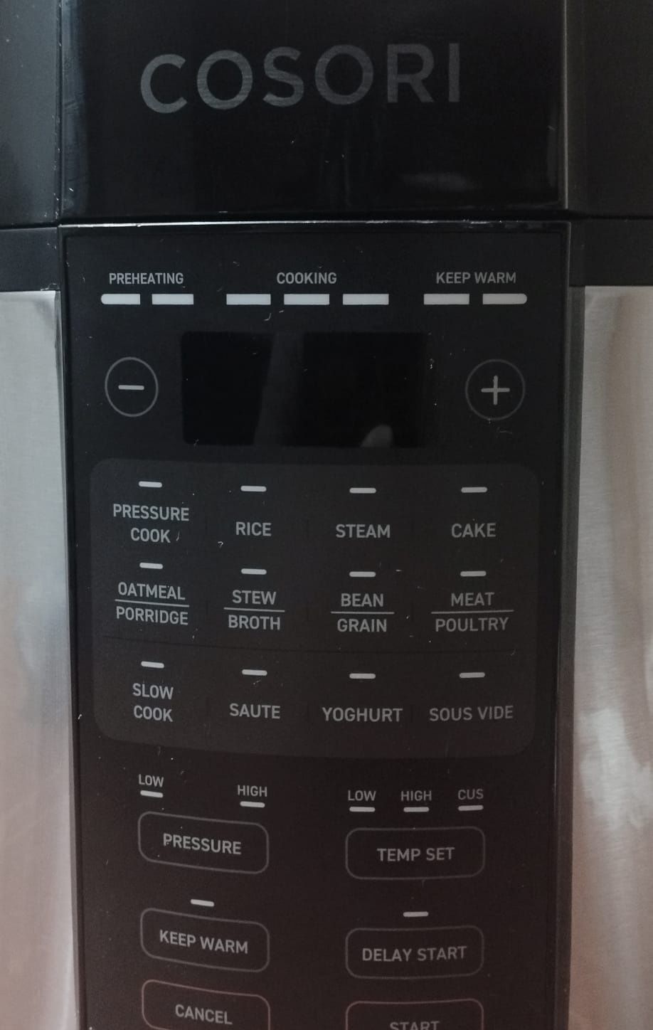 Multicooker pentru gătit sub presiune Cosori