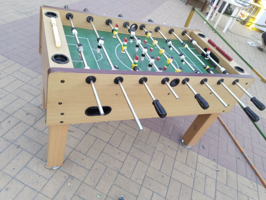 Продаётся футбольный стол!