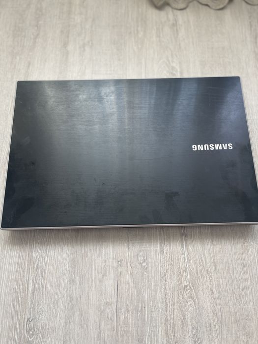 Продам Ноутбук samsung
