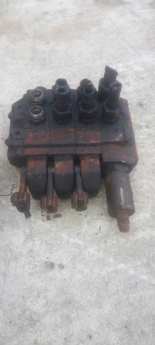 distribuitor hidraulic pompa hidraulica H12 tih