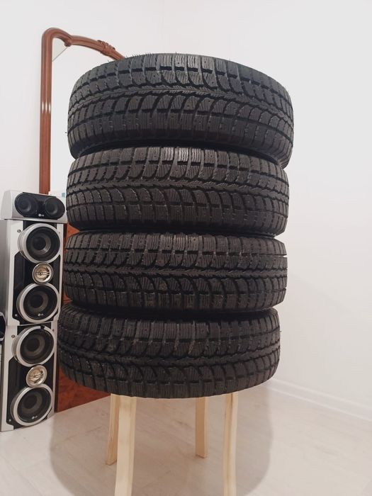 Зимние шины ЛИПУЧКА новые