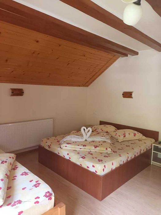 Închiriez casa de Revelion