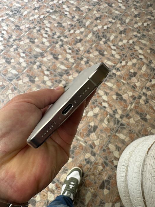 Vand Iphone 16 Pro Max, Natural titanium