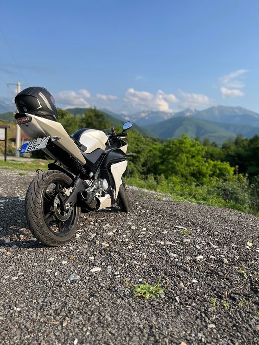 Yamaha YZF-R125 Alb-Negru