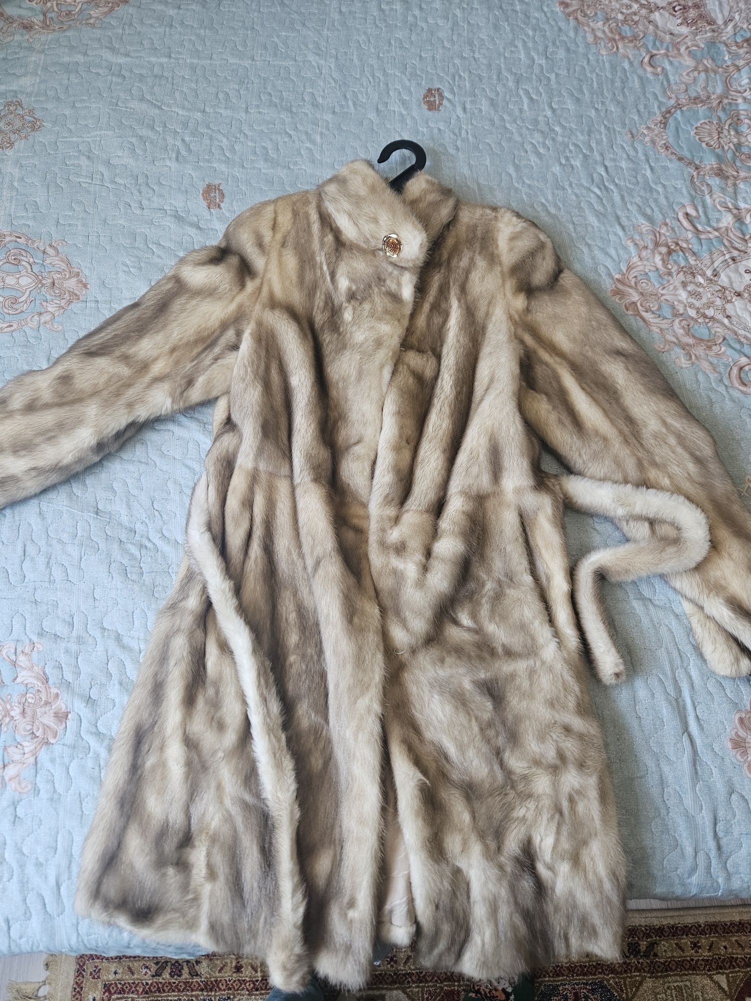 Продам норковую  шубу