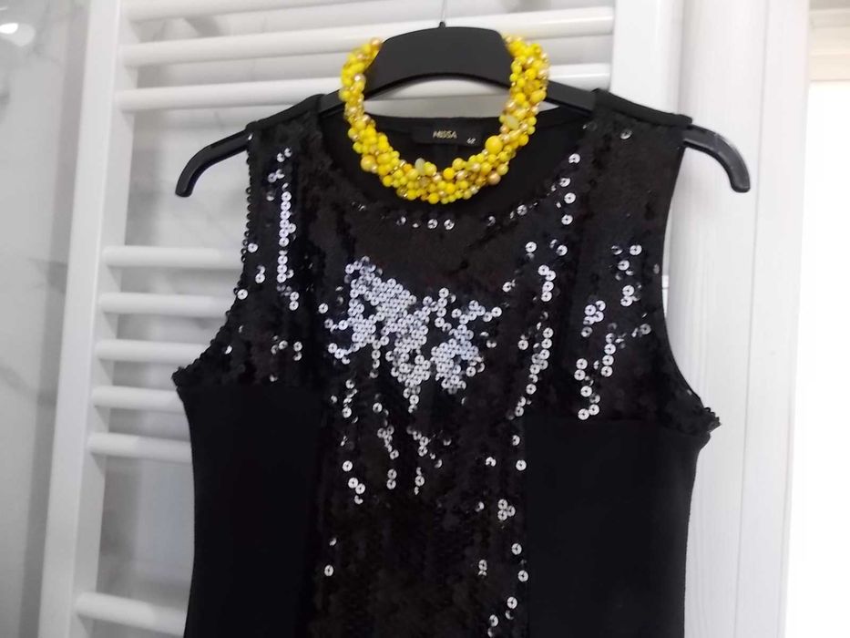 rochii NISSA mas 42/L - 150 lei