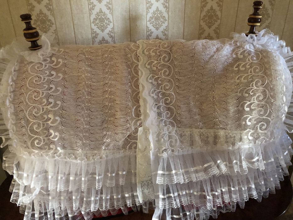 Бешик янги ишлатилмаган(ичида корпача ,йостик,матрас набор бор)