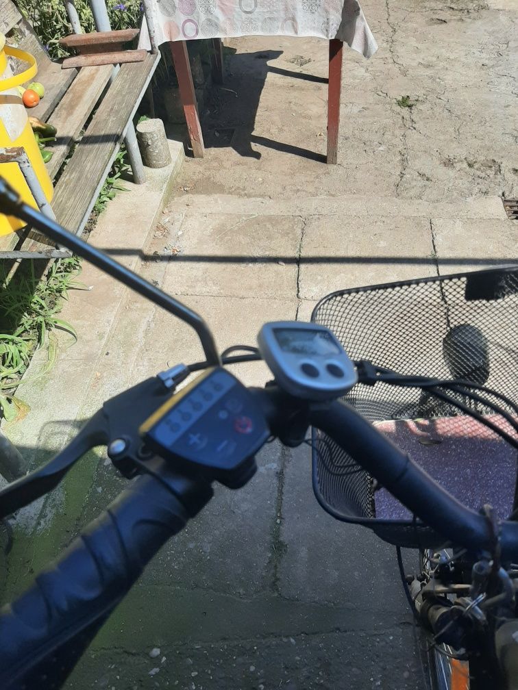 Vând bicicletă carpat