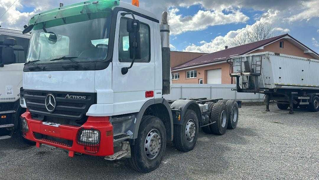 Mercedes Actros 8x4