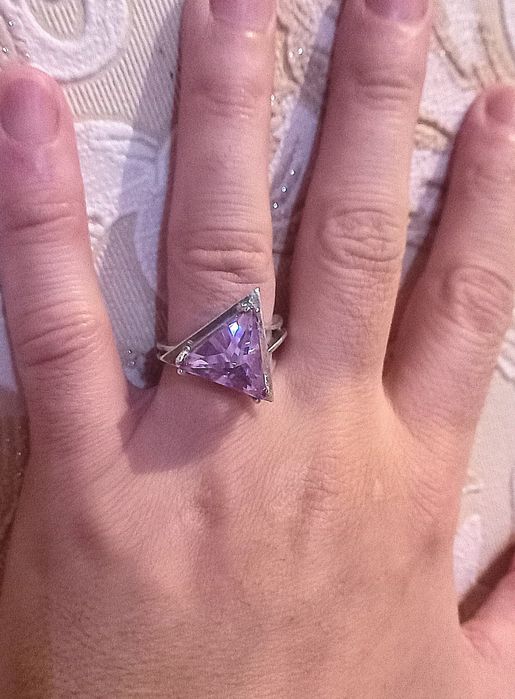 Продам кольцо 925