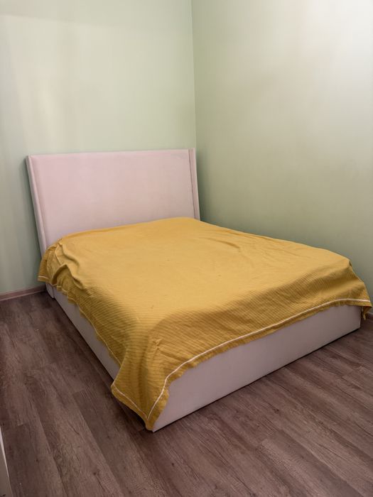 Продам Б/у кровать