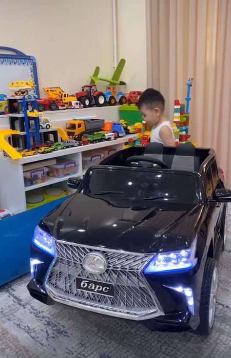 Электромобиль Lexus для детей