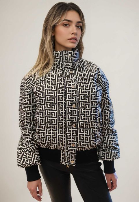 REDCargo Clothes  куртки и джинсы распродажа тренд 2025