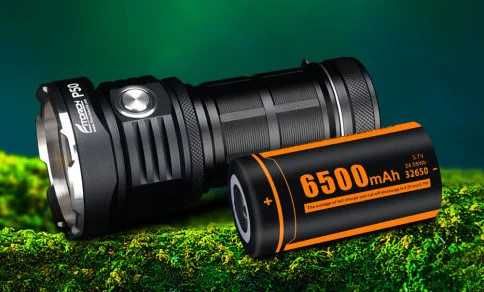 Lanternă de inundație Fitorch P50 10000lm acumulator 32650 multicolora