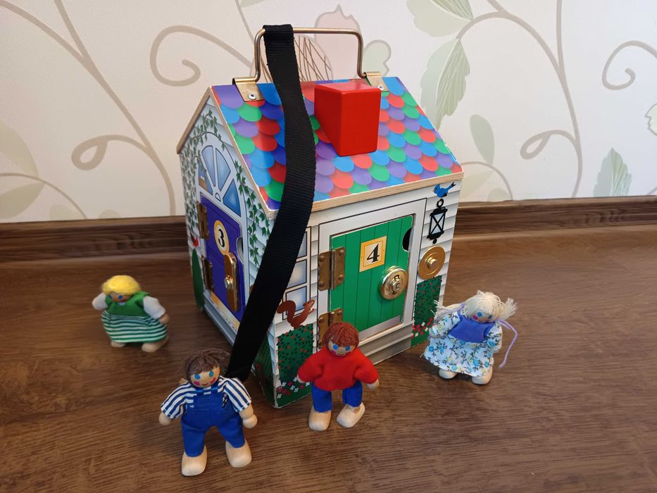 Casuta din lemn cu sonerie – Melissa & Doug