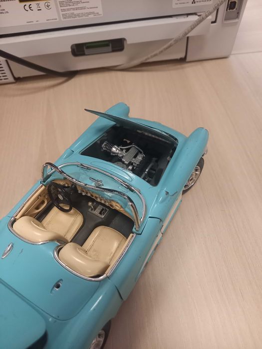 Метална кола chevrolet 1/18