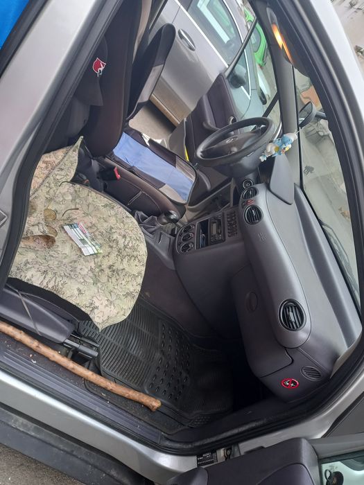 Vand Mercedes mai multe detalii în privat.