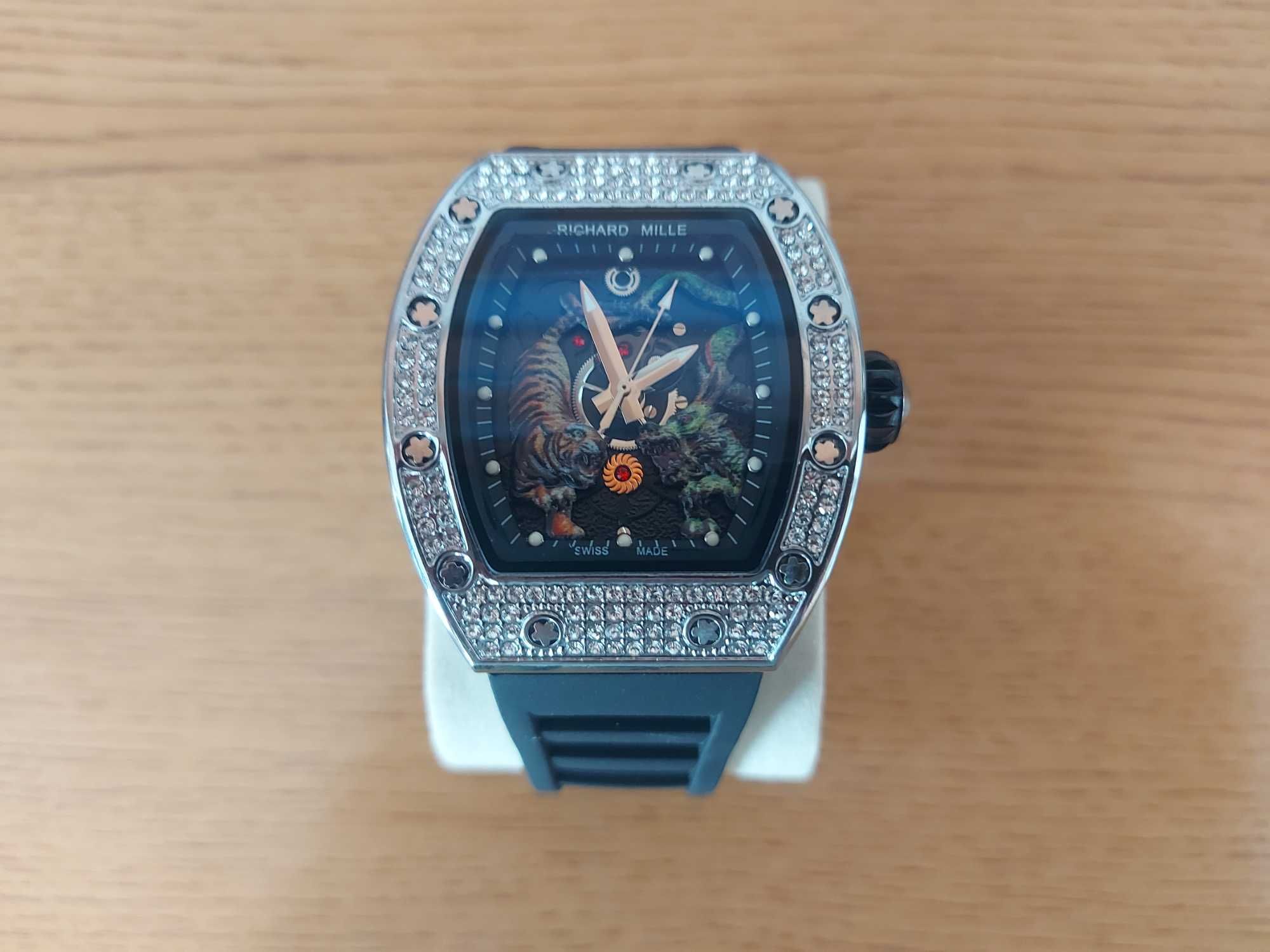 ЧИСТО НОВ ! Мъжки часовник "Richard Mille" (Tiger & Dragon)