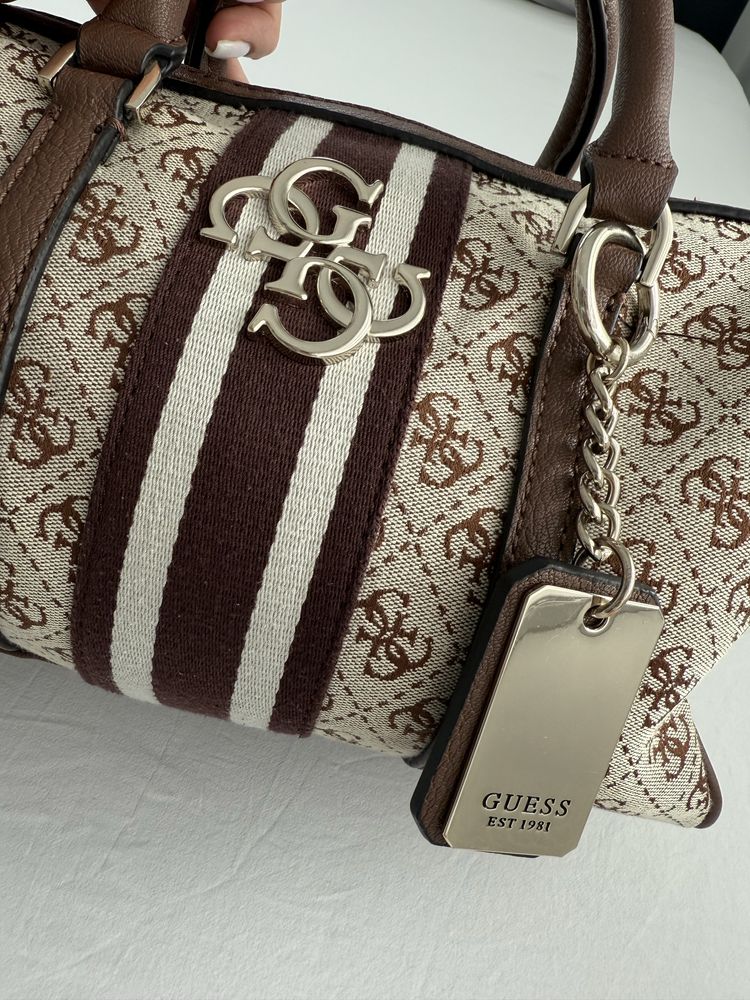 GUESS Vintage чанта с лого
