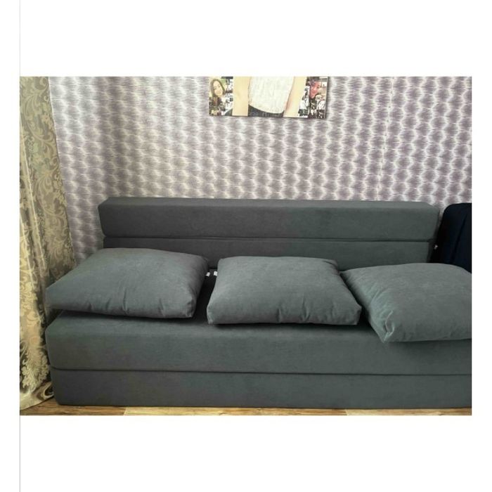 Бескаркасный диван 200х220. Серого света