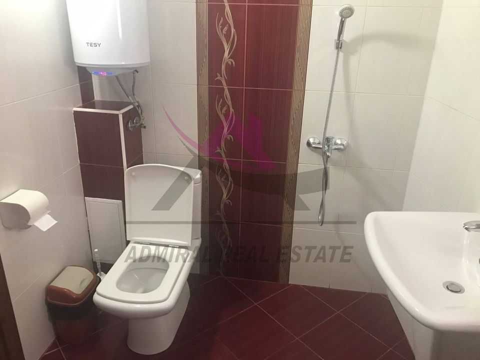 Дава се под наем Етаж от къща в Варна, Център - 70 кв.м за 800 € - Снимка #3