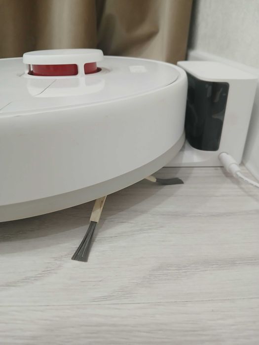 Робот пылесос Dreame