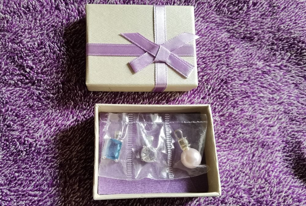 Нов комплект 3 бр. висулки