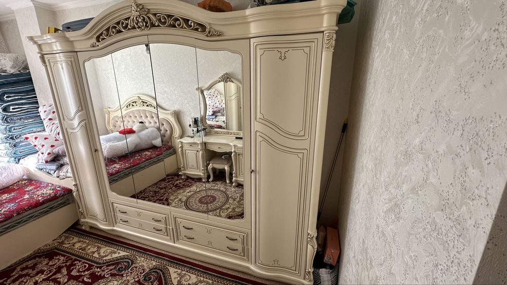 Спальный гарнитур мебель