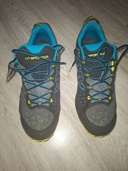 Vand incaltaminte pt drumetii montane