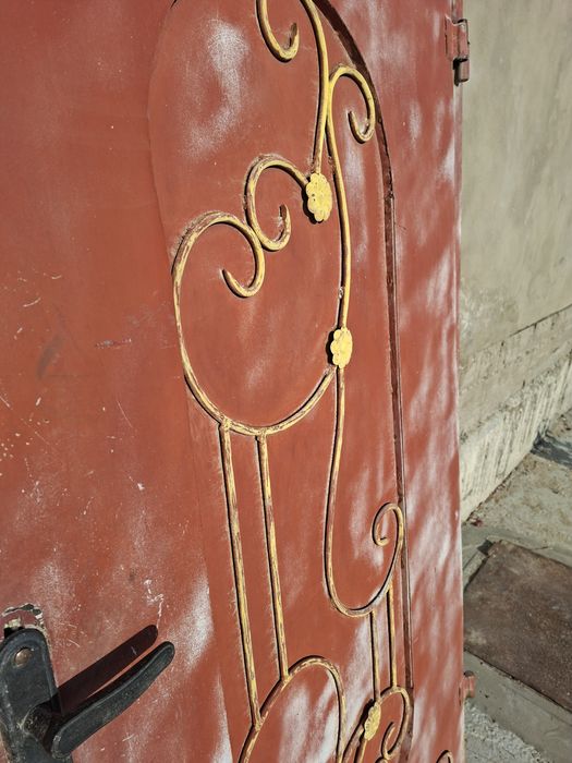 Есік, дверь, темір есік, железная дверь