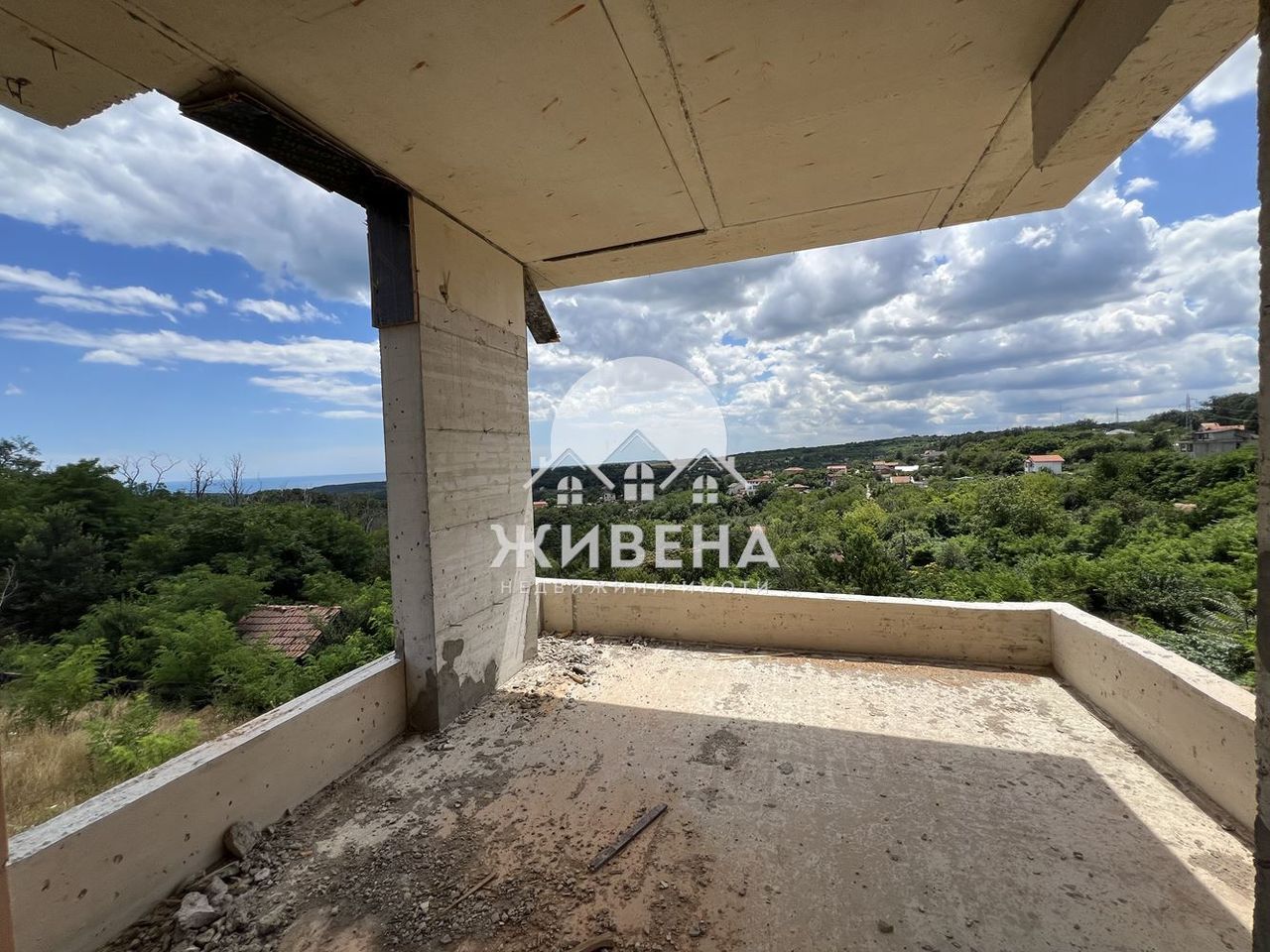 Продава се Къща в Варна, м-т Боровец - юг - 330 кв.м за 816 €/кв.м - Снимка #8