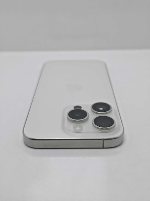 iPhone 15 Pro 128GB Titanium White
